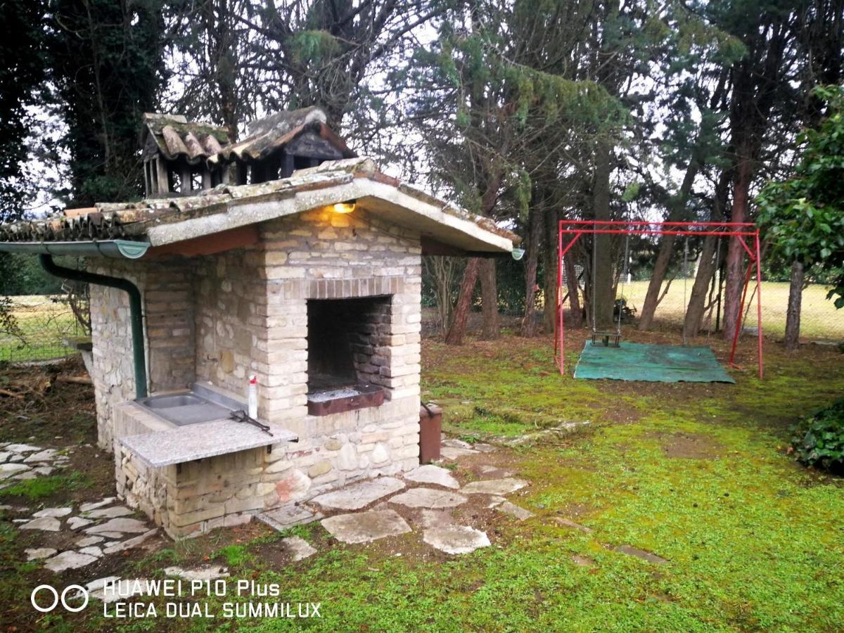 Villa Con Piscina Assisi Exterior photo